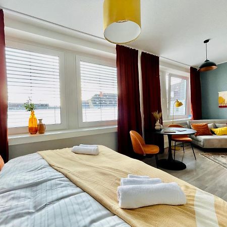 Klassen Stay - Exklusives Apartment Am Hbf - Kueche, Netflix, Kingsizebett Koblenz  Kültér fotó