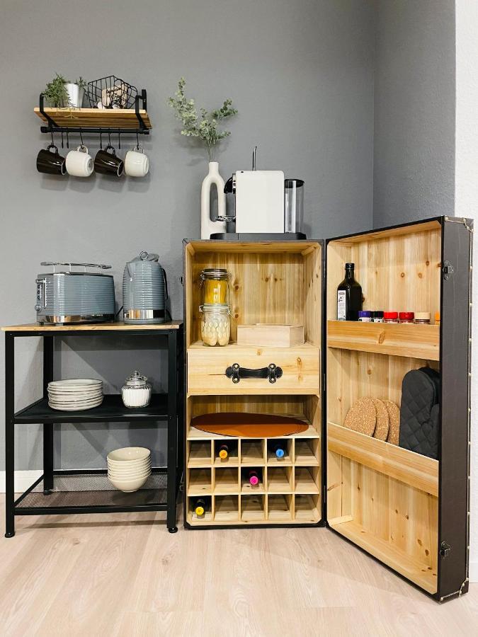 Klassen Stay - Exklusives Apartment Am Hbf - Kueche, Netflix, Kingsizebett Koblenz  Kültér fotó