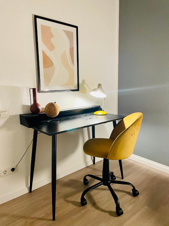 Klassen Stay - Exklusives Apartment Am Hbf - Kueche, Netflix, Kingsizebett Koblenz  Kültér fotó