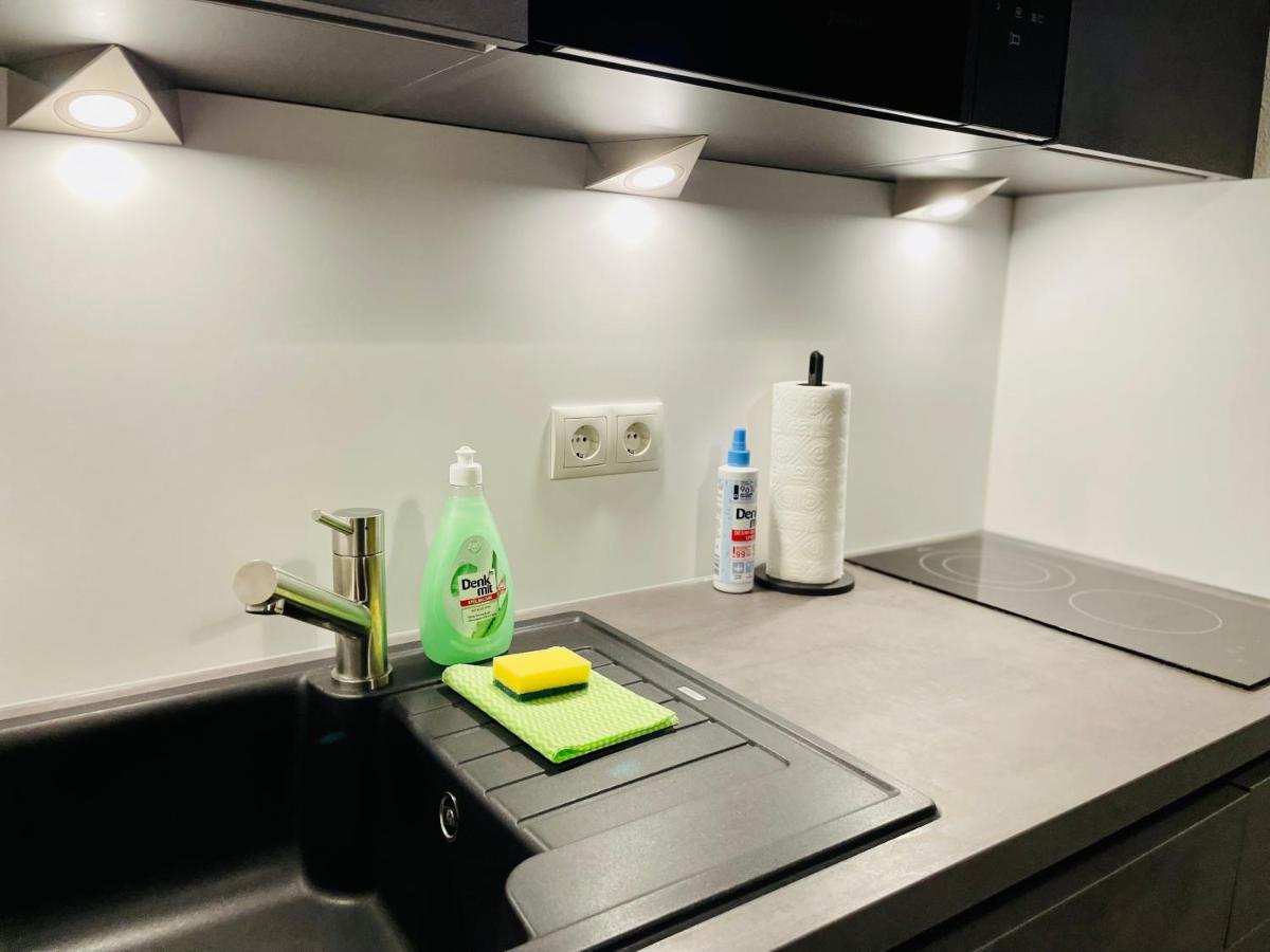 Klassen Stay - Exklusives Apartment Am Hbf - Kueche, Netflix, Kingsizebett Koblenz  Kültér fotó