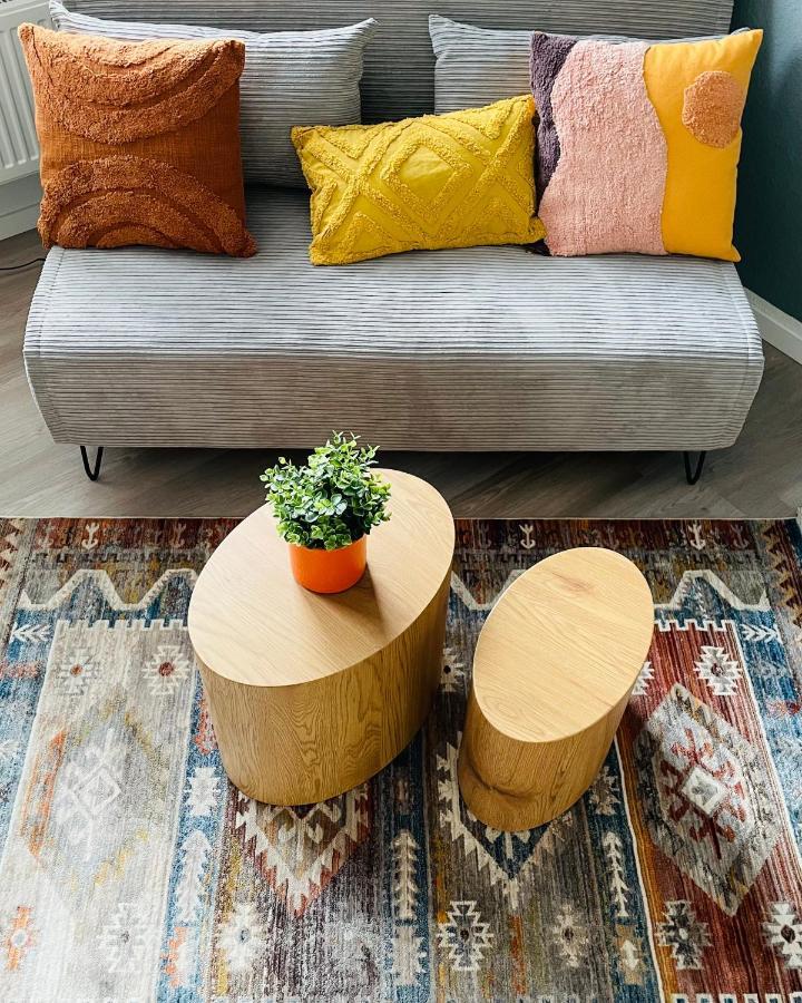 Klassen Stay - Exklusives Apartment Am Hbf - Kueche, Netflix, Kingsizebett Koblenz  Kültér fotó