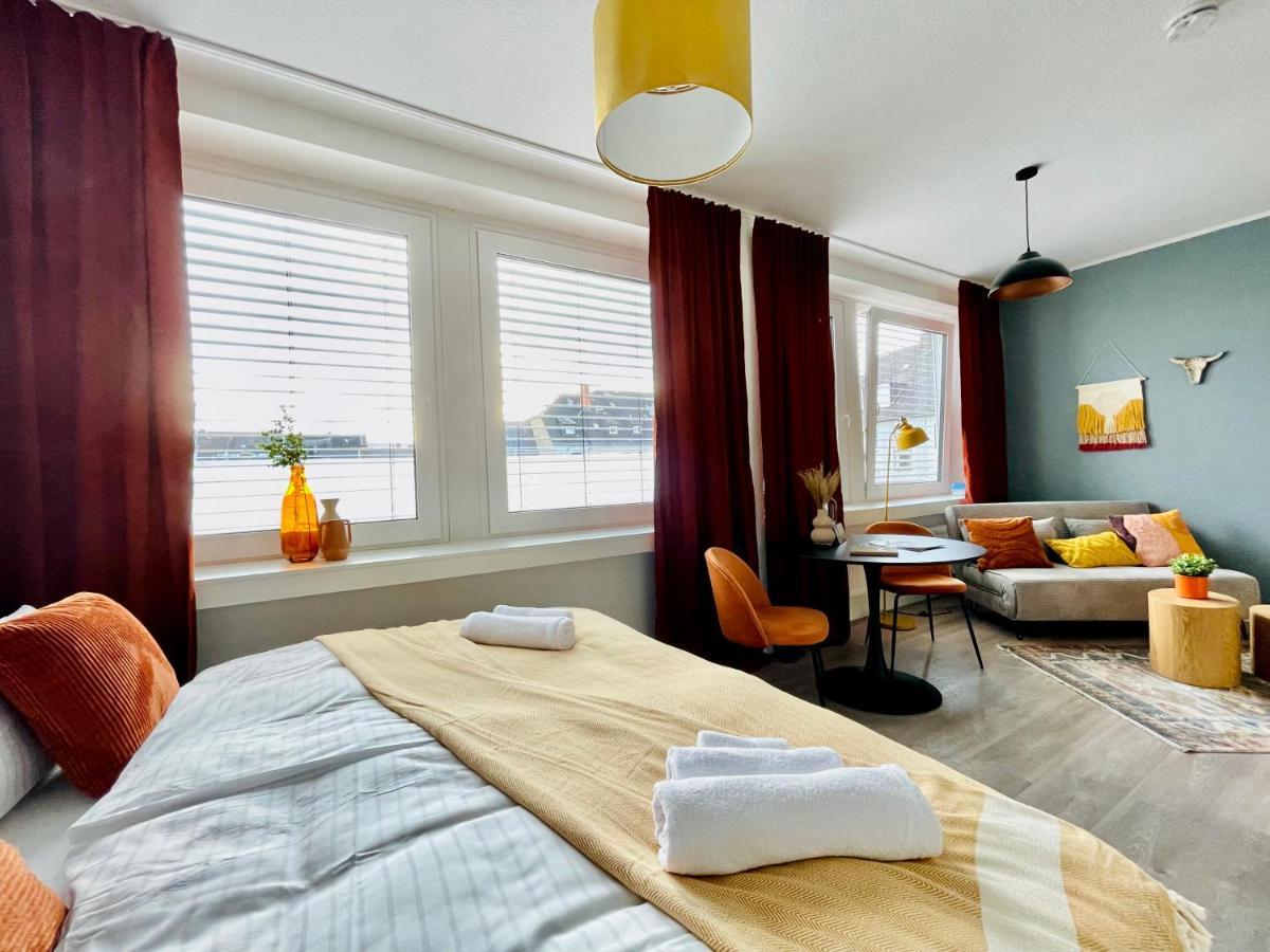 Klassen Stay - Exklusives Apartment Am Hbf - Kueche, Netflix, Kingsizebett Koblenz  Kültér fotó
